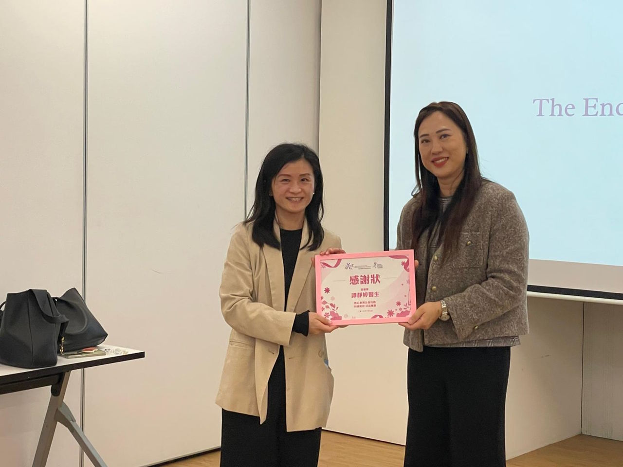 香港遺傳性乳癌家族資料庫｜健康講座：乳癌治療後面對潮熱的問題